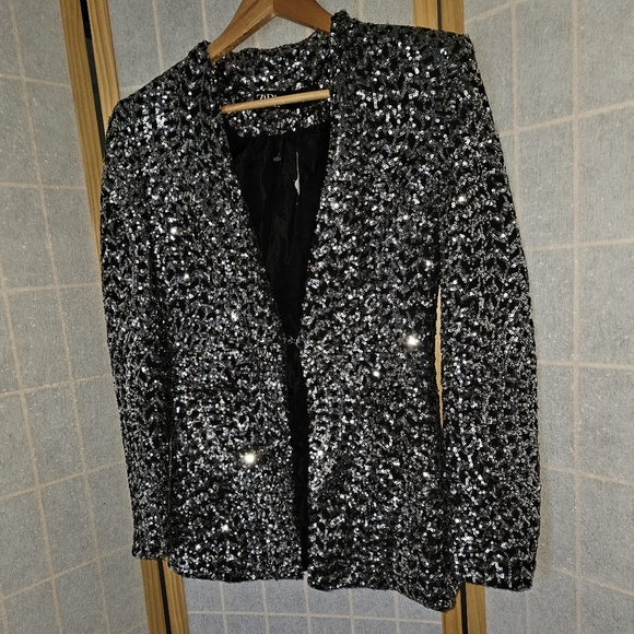ZARA SEQUIN COLLARLESS BLAZER - Picture 13 of 14
